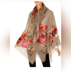 Like New Aurhentic Gucci Pink Oshibana Flowers PANSHIE